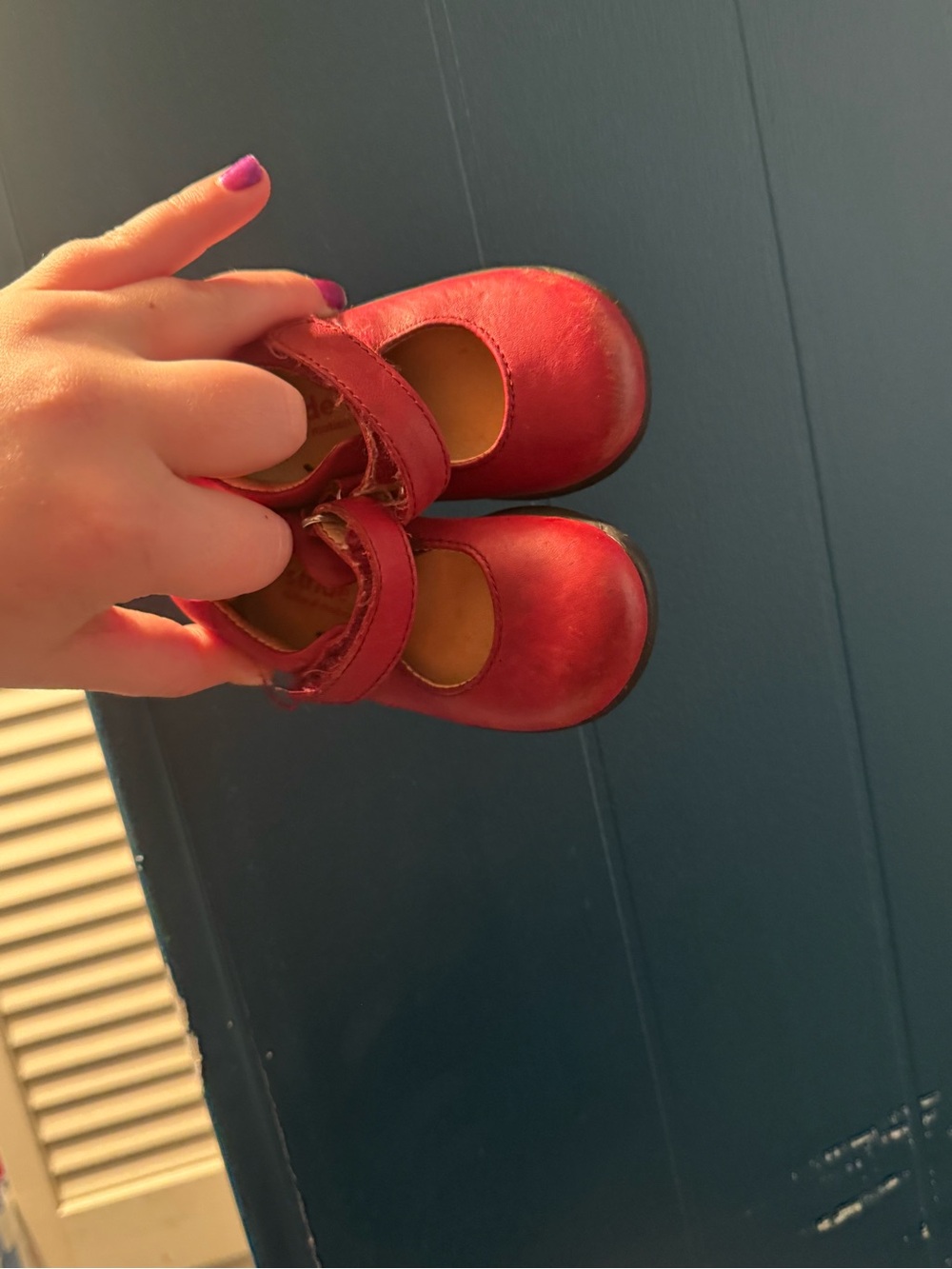 Kids Red Mary Jane Shoes - Classic Strap Style Vintage